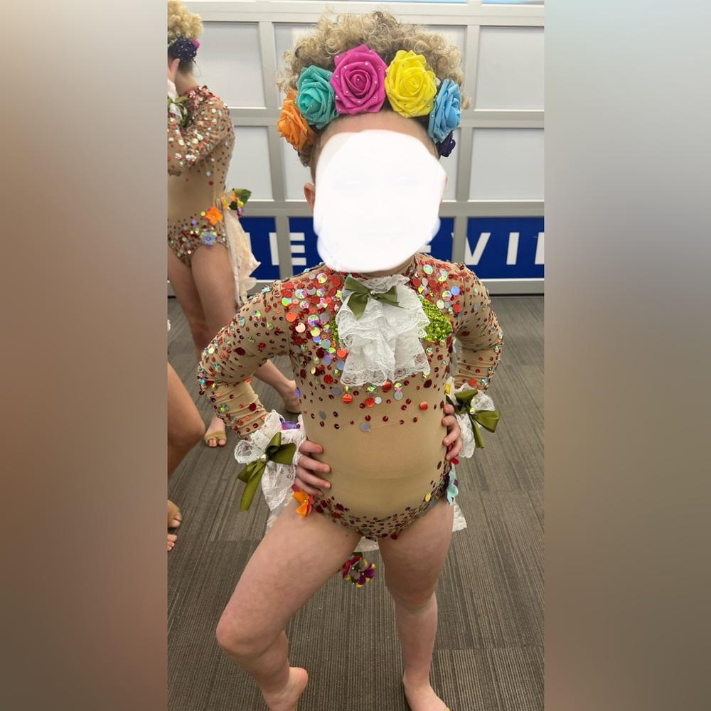 glamour large child costume, with added lace pieces